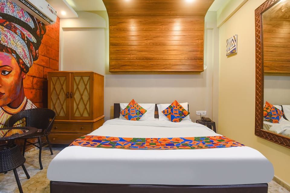 Egyptian cotton sheets, premium bedding, in-room safe, free WiFi