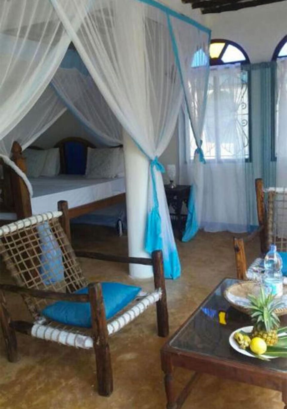 Business Double or Twin Room | Living area