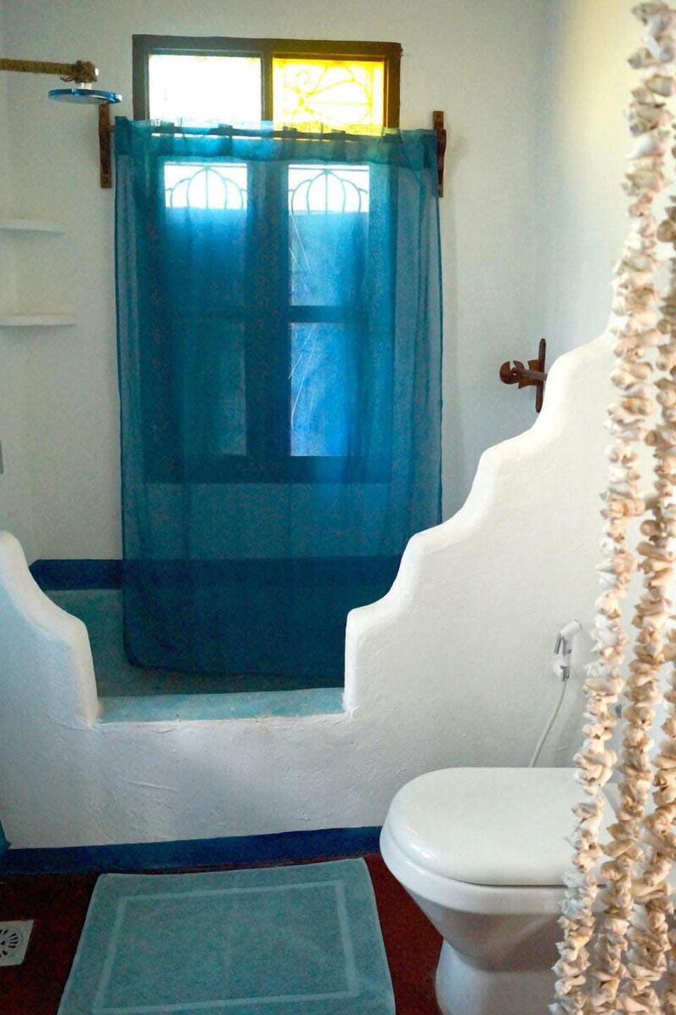 Premium Double Room | Bathroom | Bathrobes, towels, soap, toilet paper