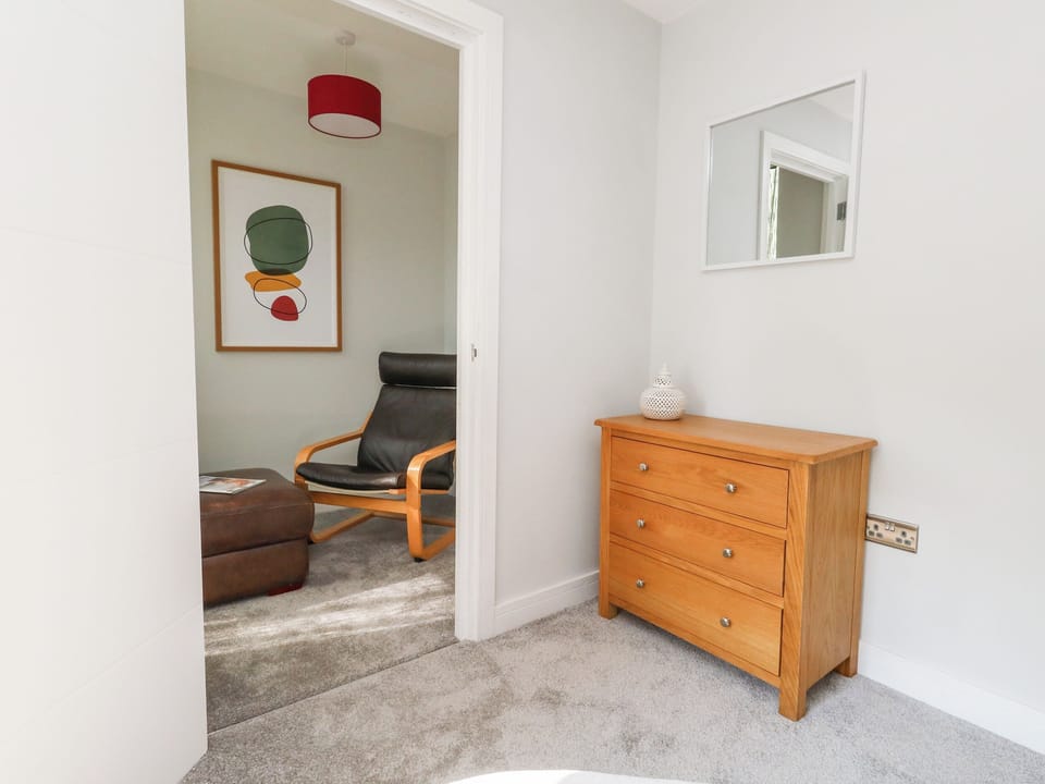 2 bedrooms, individually decorated, individually furnished, free WiFi