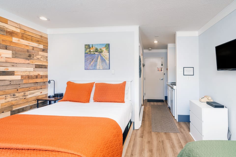 Room, 1 Bedroom | 1 bedroom, free WiFi