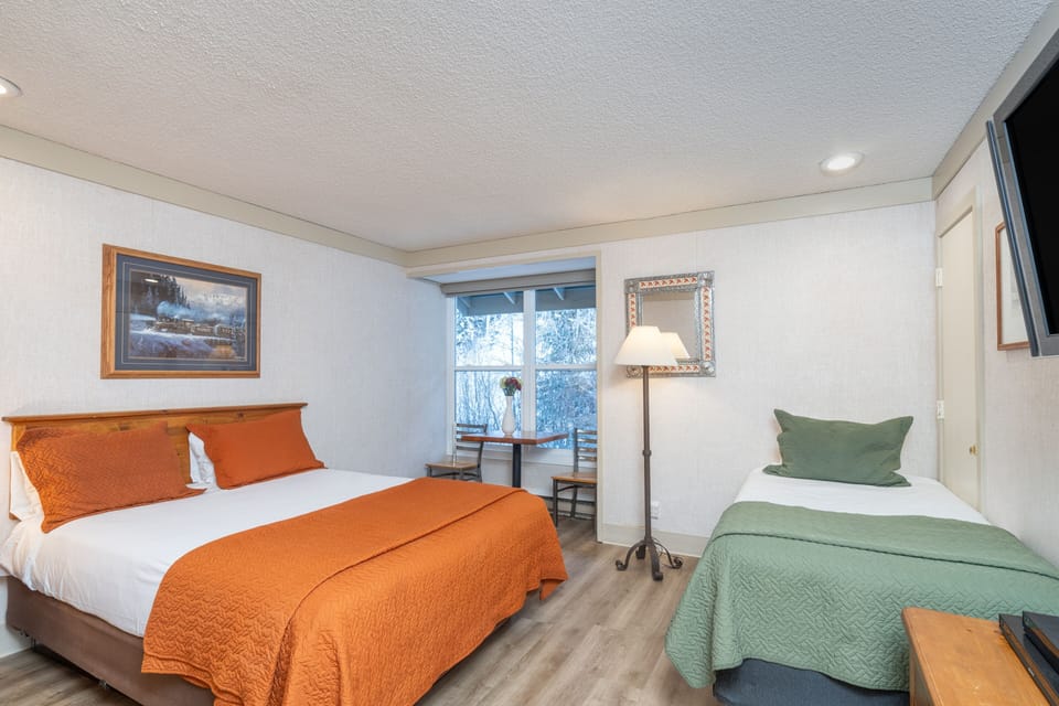 Room, 1 Bedroom | 1 bedroom, free WiFi