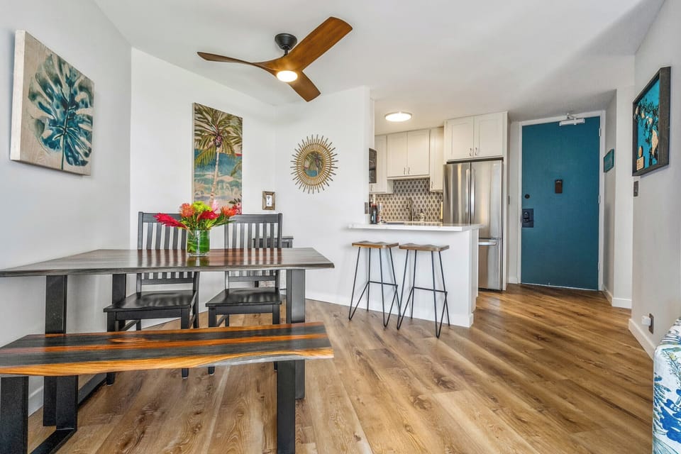 Luxury Condo | Private kitchen | Full-size fridge, microwave, oven, stovetop