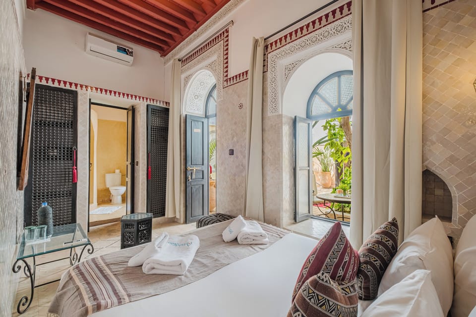Standard Double or Twin Room | In-room safe, iron/ironing board, free WiFi, bed sheets