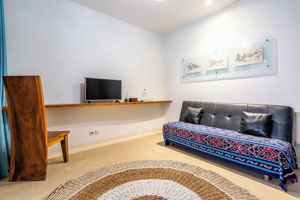 Deluxe Villa, 1 King Bed, Bathtub, Sea View | 1 bedroom, in-room safe, laptop workspace, free WiFi