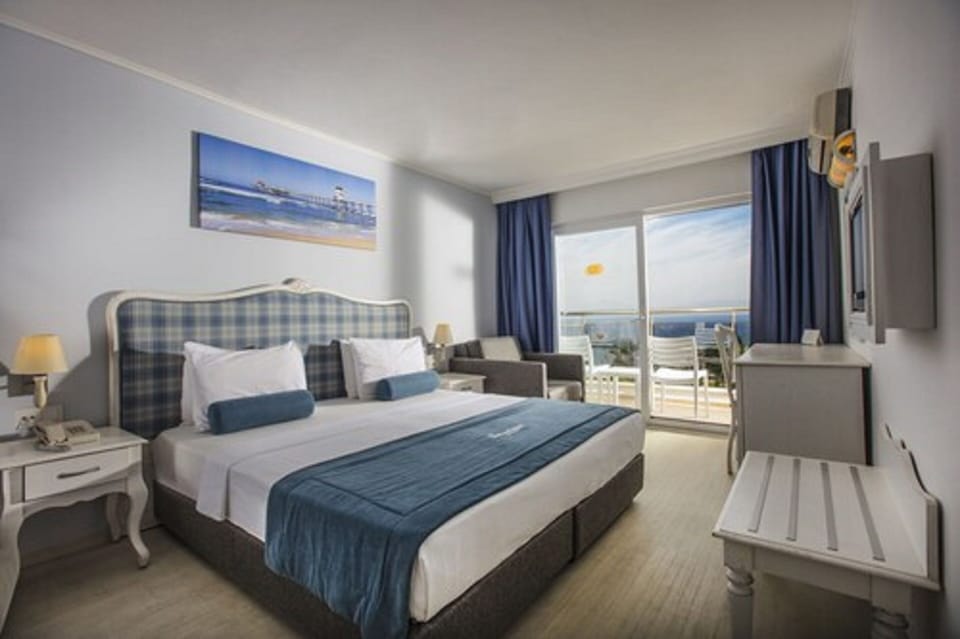 In-room safe, blackout drapes, free WiFi, bed sheets
