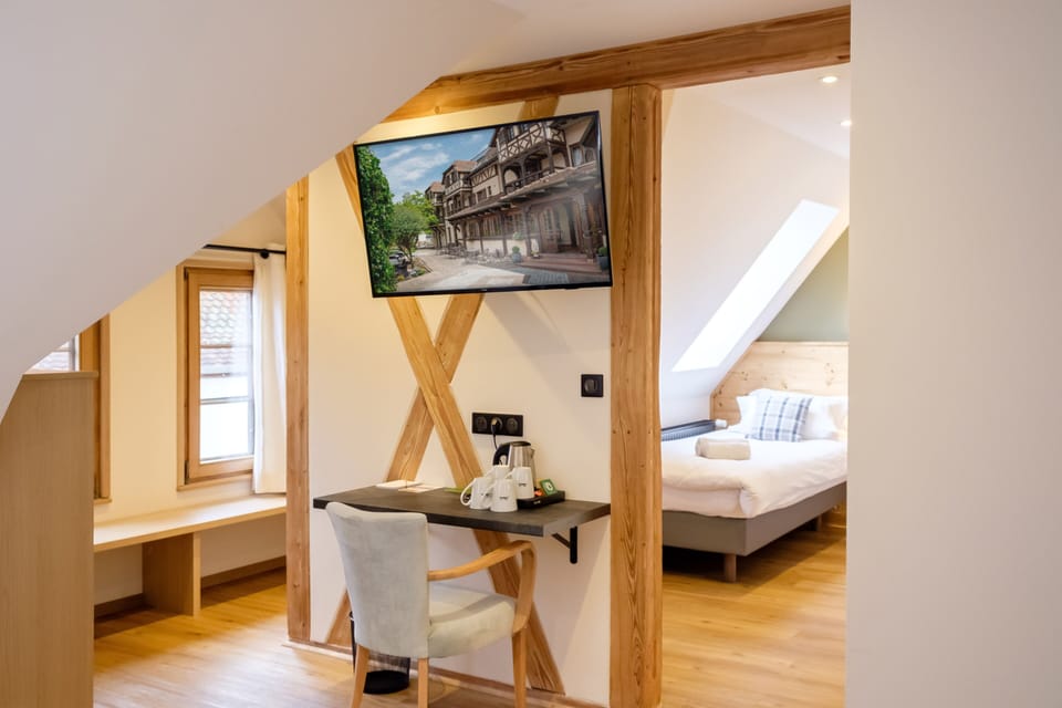 Family Quadruple Room | Desk, laptop workspace, soundproofing, free WiFi