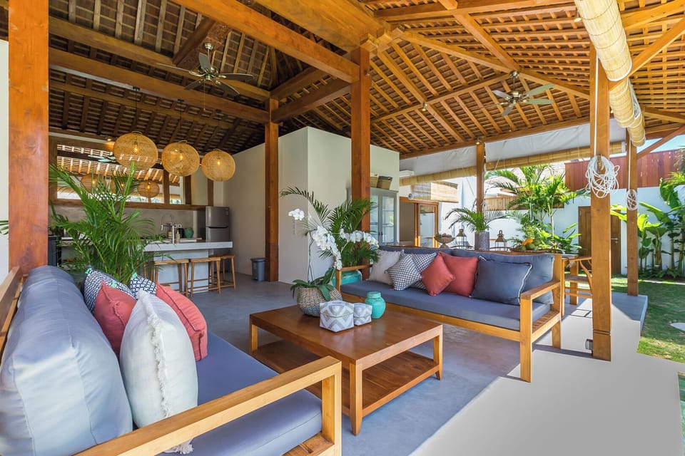 Deluxe Villa, 5 Bedrooms, Private Pool, Pool View | Living area | 43-inch Smart TV with digital channels, TV