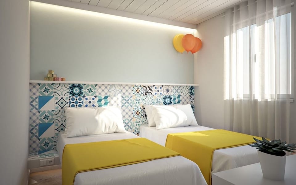 Premium bedding, WiFi (free), bed sheets