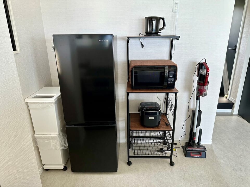 Panoramic House | Private kitchen | Fridge, microwave, stovetop, electric kettle