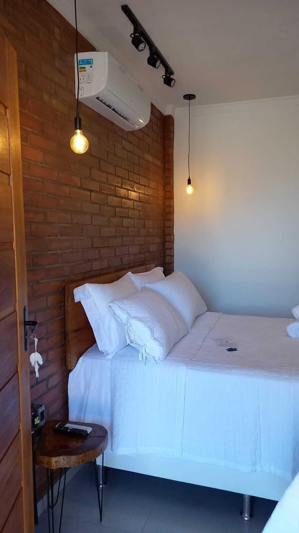 In-room safe, blackout drapes, WiFi (free)