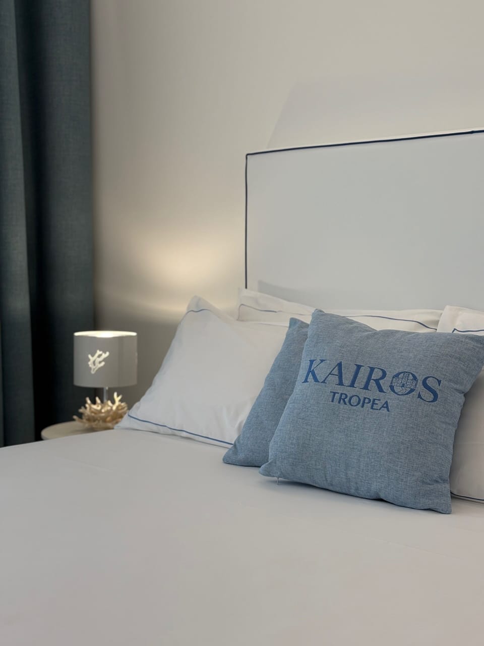 In-room safe, individually decorated, desk, soundproofing