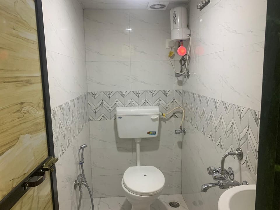 Deluxe Room | Bathroom