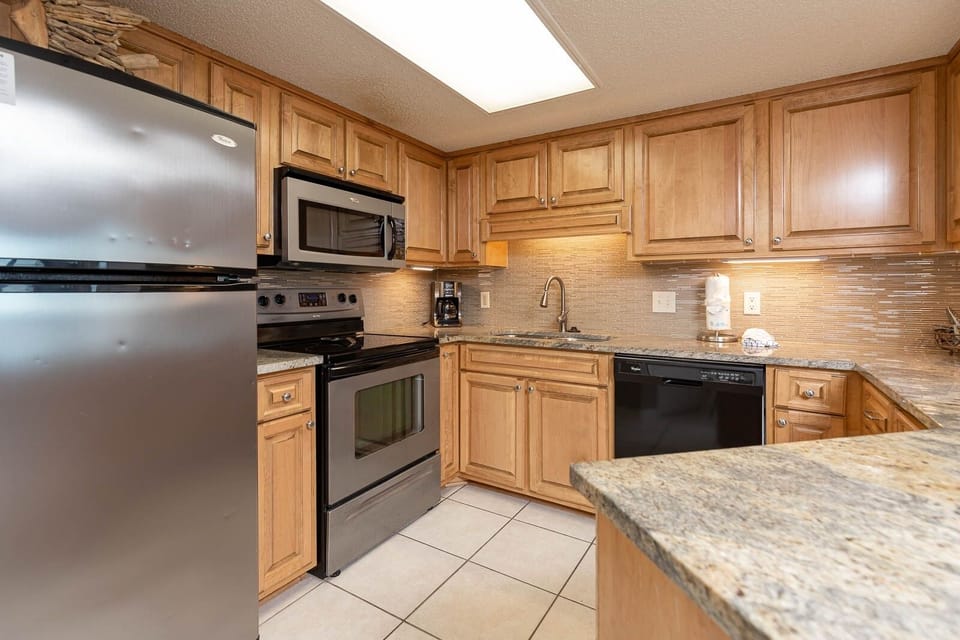 Condo, 2 Bedrooms | Private kitchen | Coffee/tea maker, fridge, oven