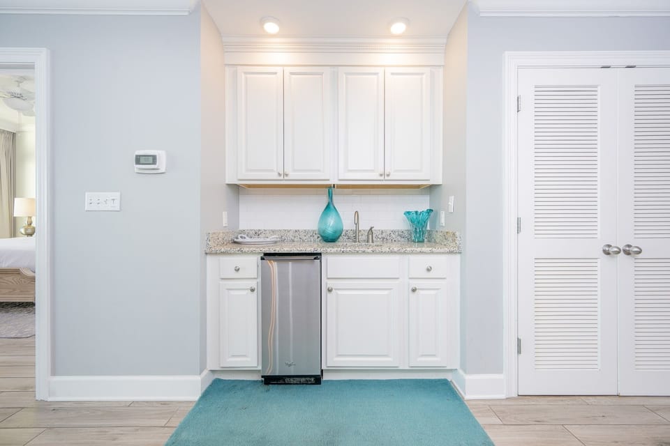 Condo, 1 Bedroom | Interior