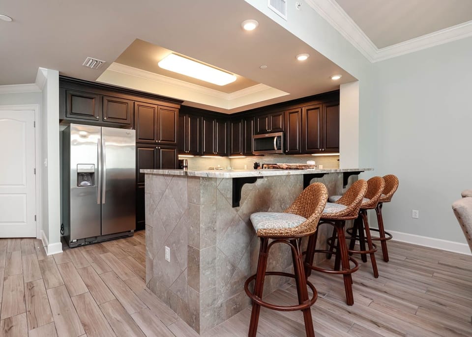 Condo, 3 Bedrooms | Private kitchen | Fridge, oven, coffee/tea maker
