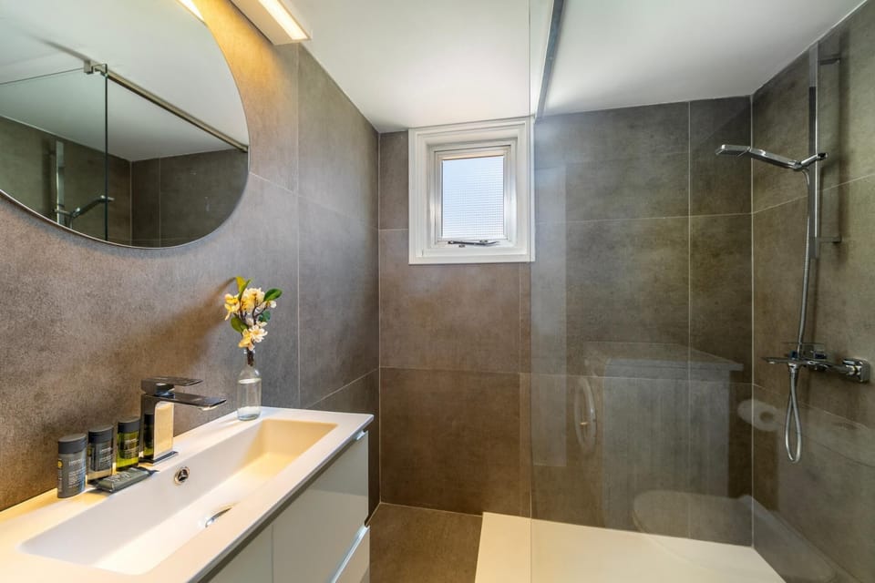 Protaras O2 Seaside Suite Apartment in Paralimni