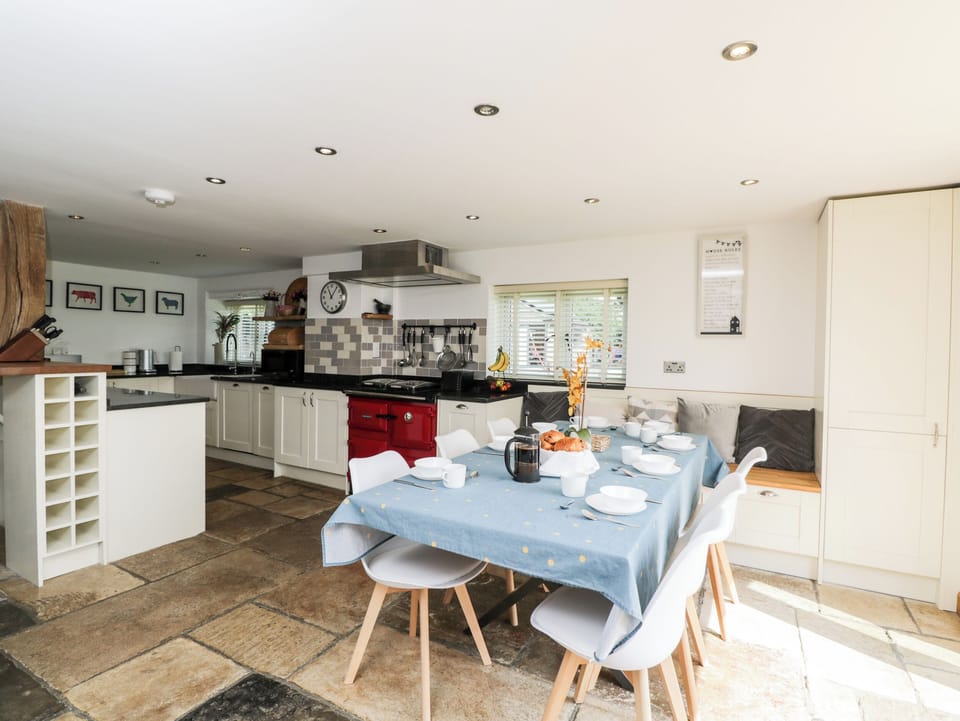 Fridge, dishwasher, electric kettle, toaster