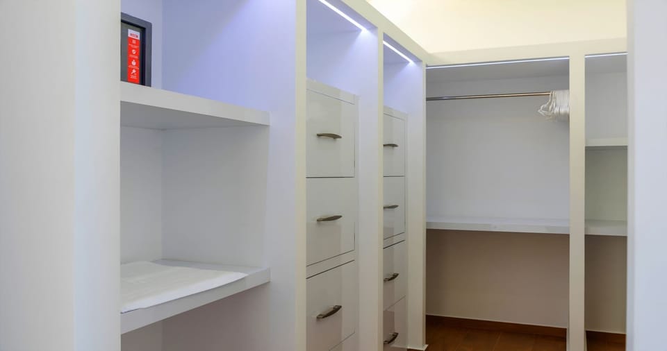 Luxury Villa, Private Pool, Sea View | Wardrobe