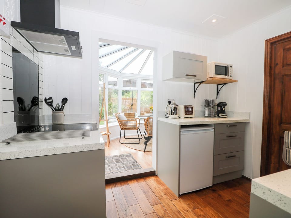 Fridge, dishwasher, electric kettle, toaster