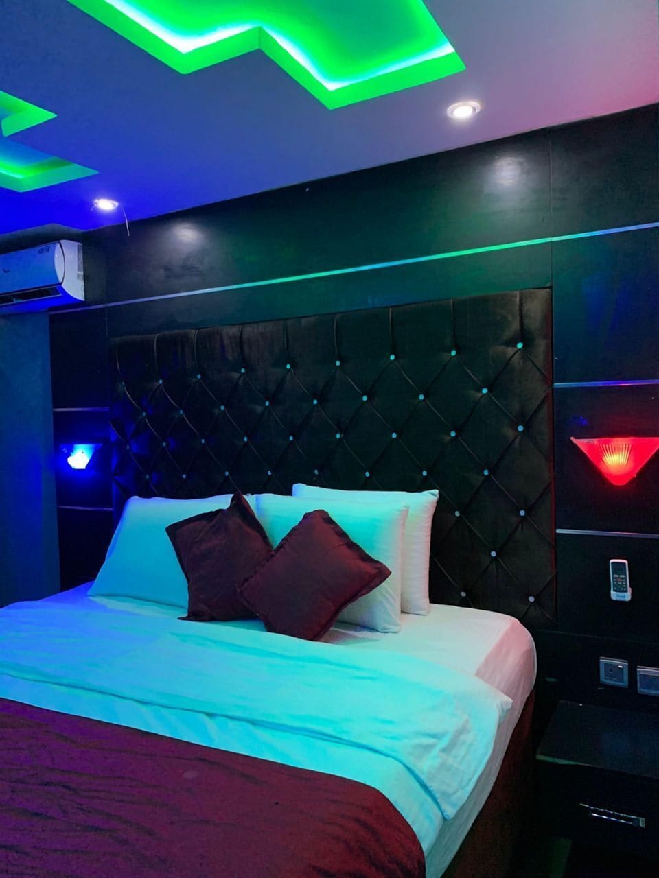 Single Room | Free WiFi, bed sheets