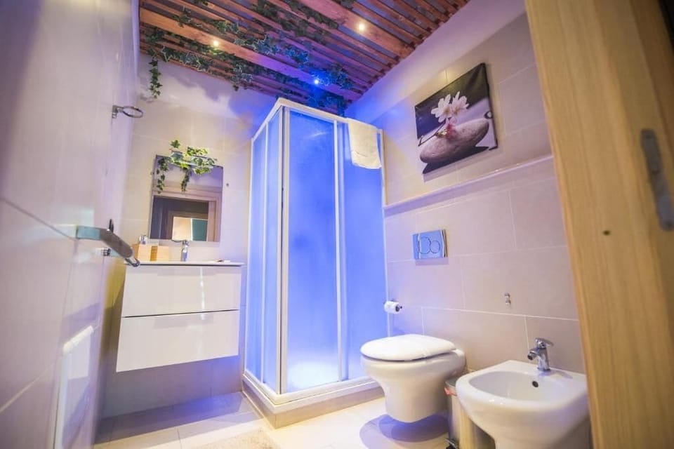 Superior Suite | Bathroom