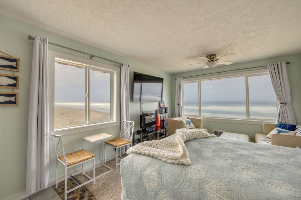 Beach/ocean view