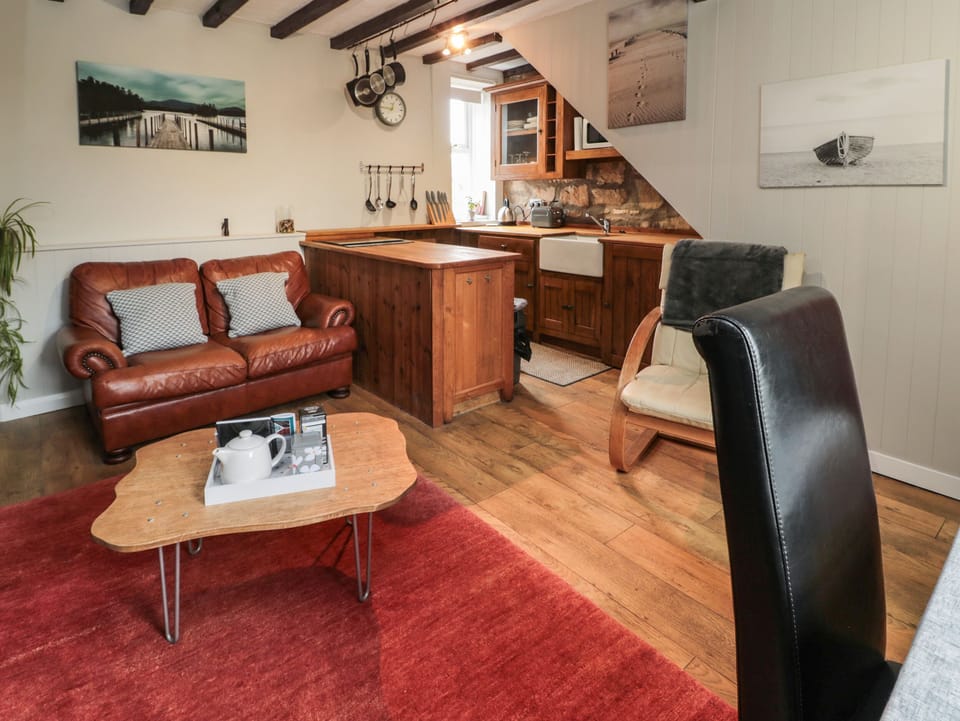 Cottage | Interior