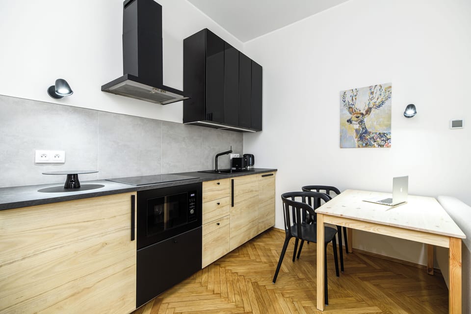 Apartment | Private kitchen | Mini-fridge, microwave, dishwasher, coffee/tea maker