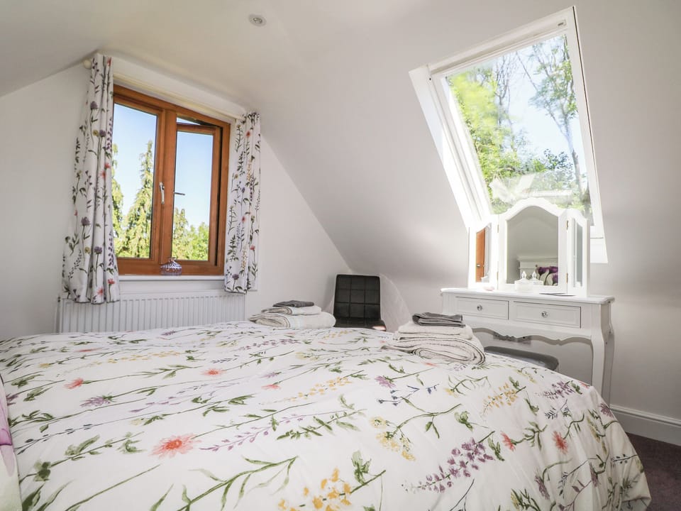 Foxes Earth Cottage in Test Valley District