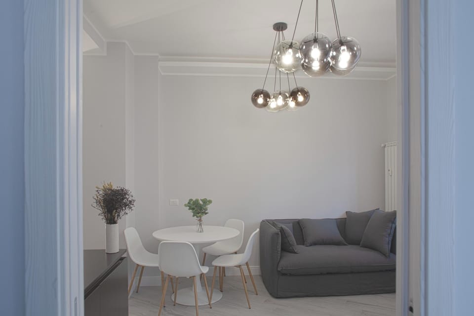 Apartment | Living area | Flat-screen TV