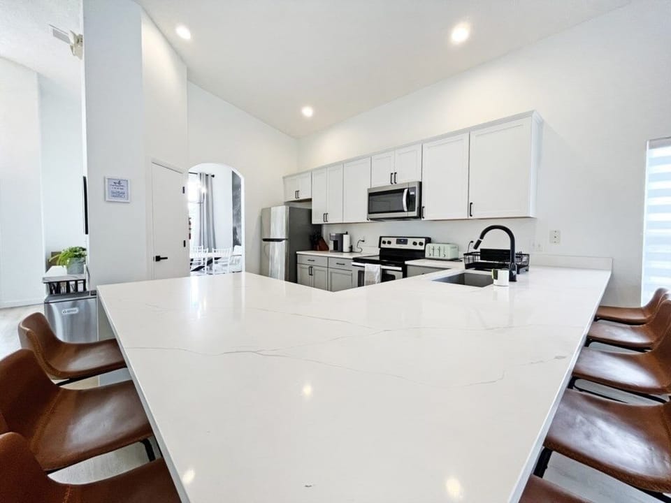 House, 6 Bedrooms | Private kitchen