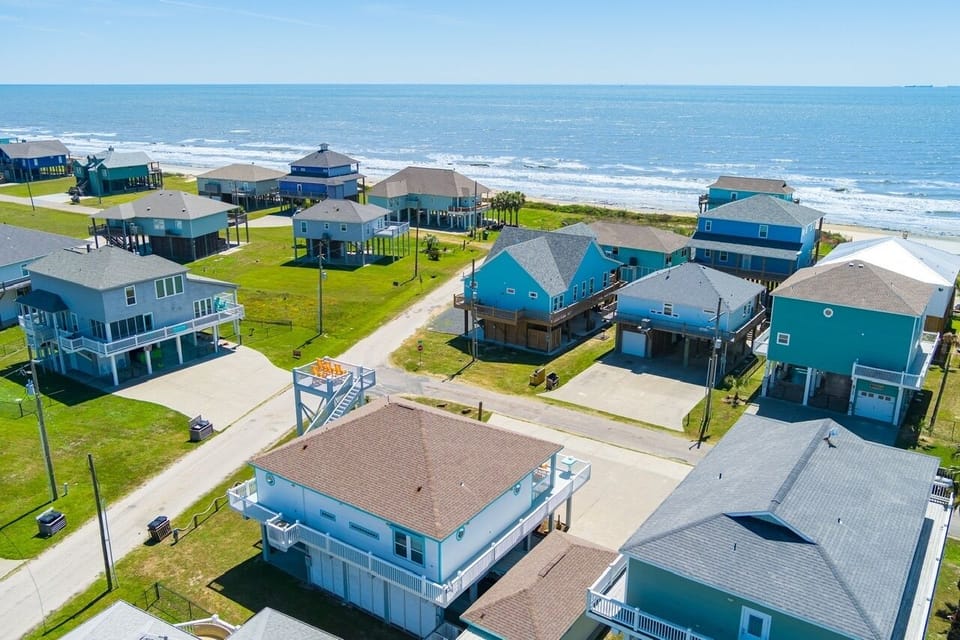 House, 3 Bedrooms | Aerial view