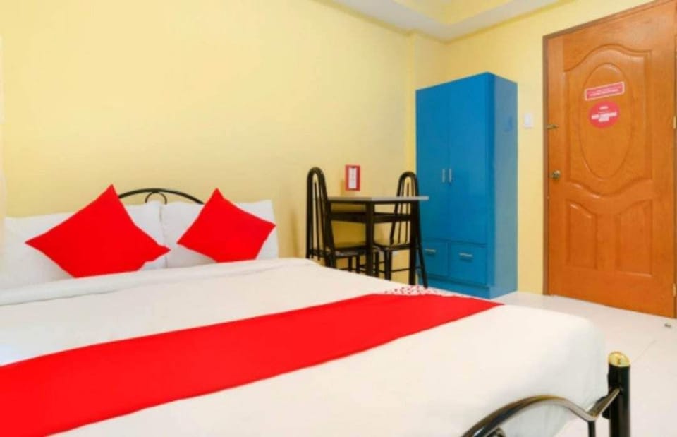Deluxe Suite | 1 bedroom, desk, free WiFi, bed sheets