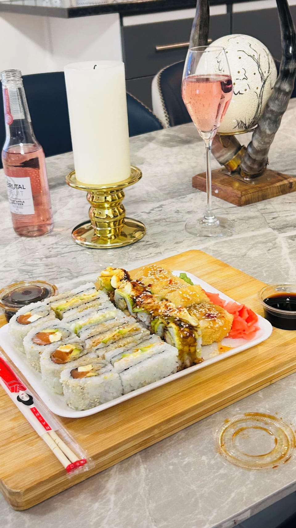 Standard Apartment | In-room dining