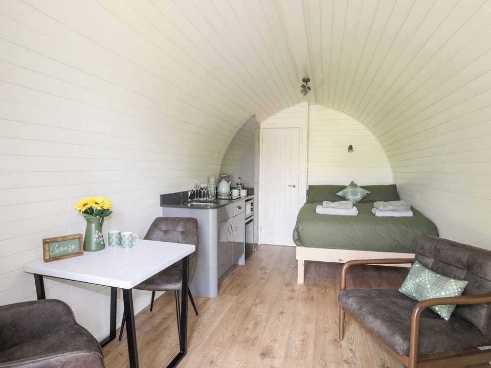 Tyddyn Parthle Pod 1 Cottage in Wales