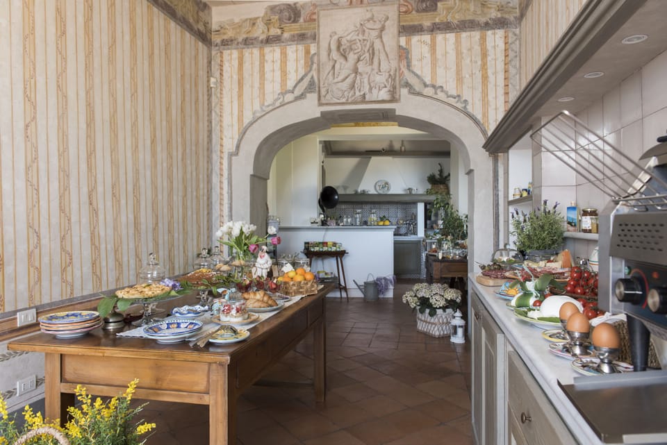 Breakfast area