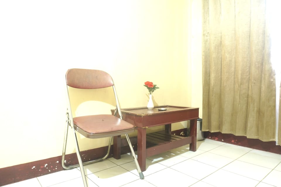 Standard Double Room | Desk, laptop workspace, WiFi (free), bed sheets