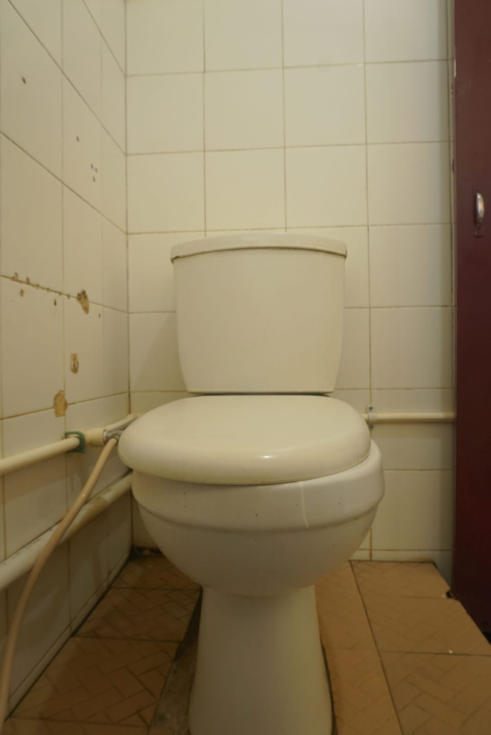 Standard Double Room | Bathroom | Shower, towels