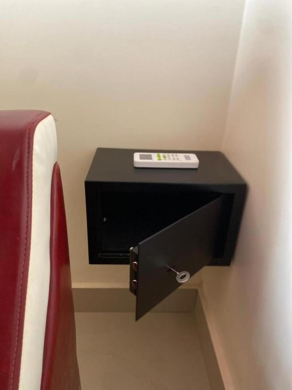 Double Room | Safe