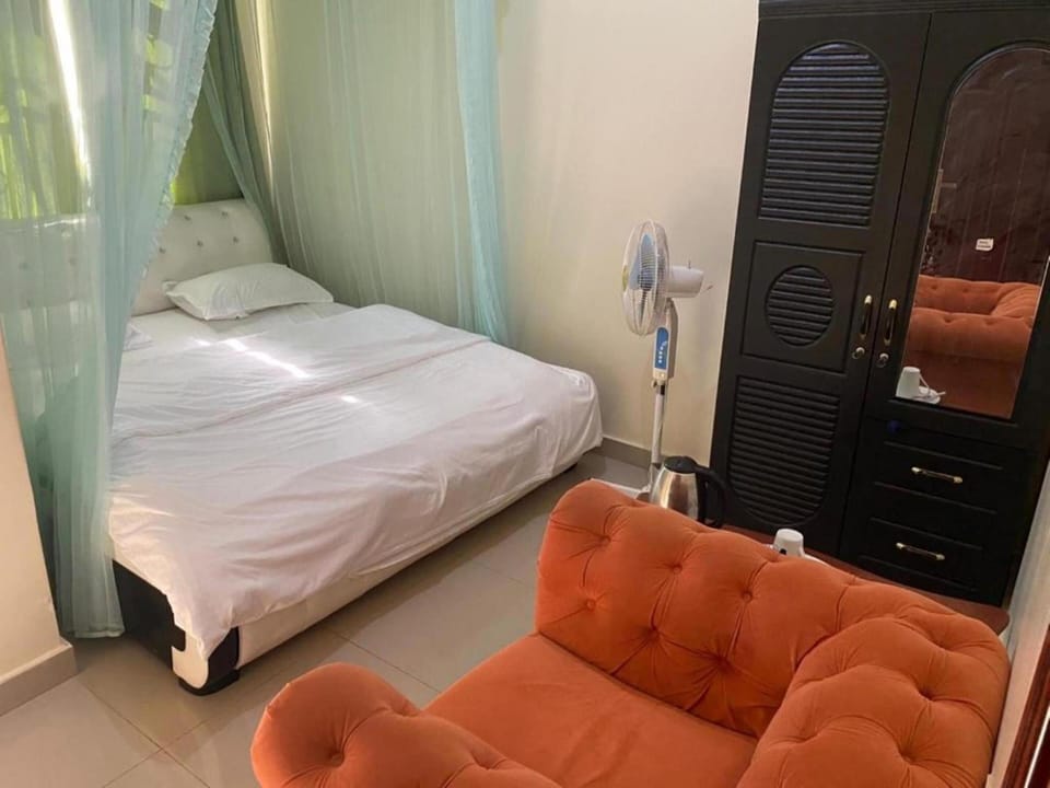 Double Room | Individually decorated, individually furnished, free WiFi, bed sheets
