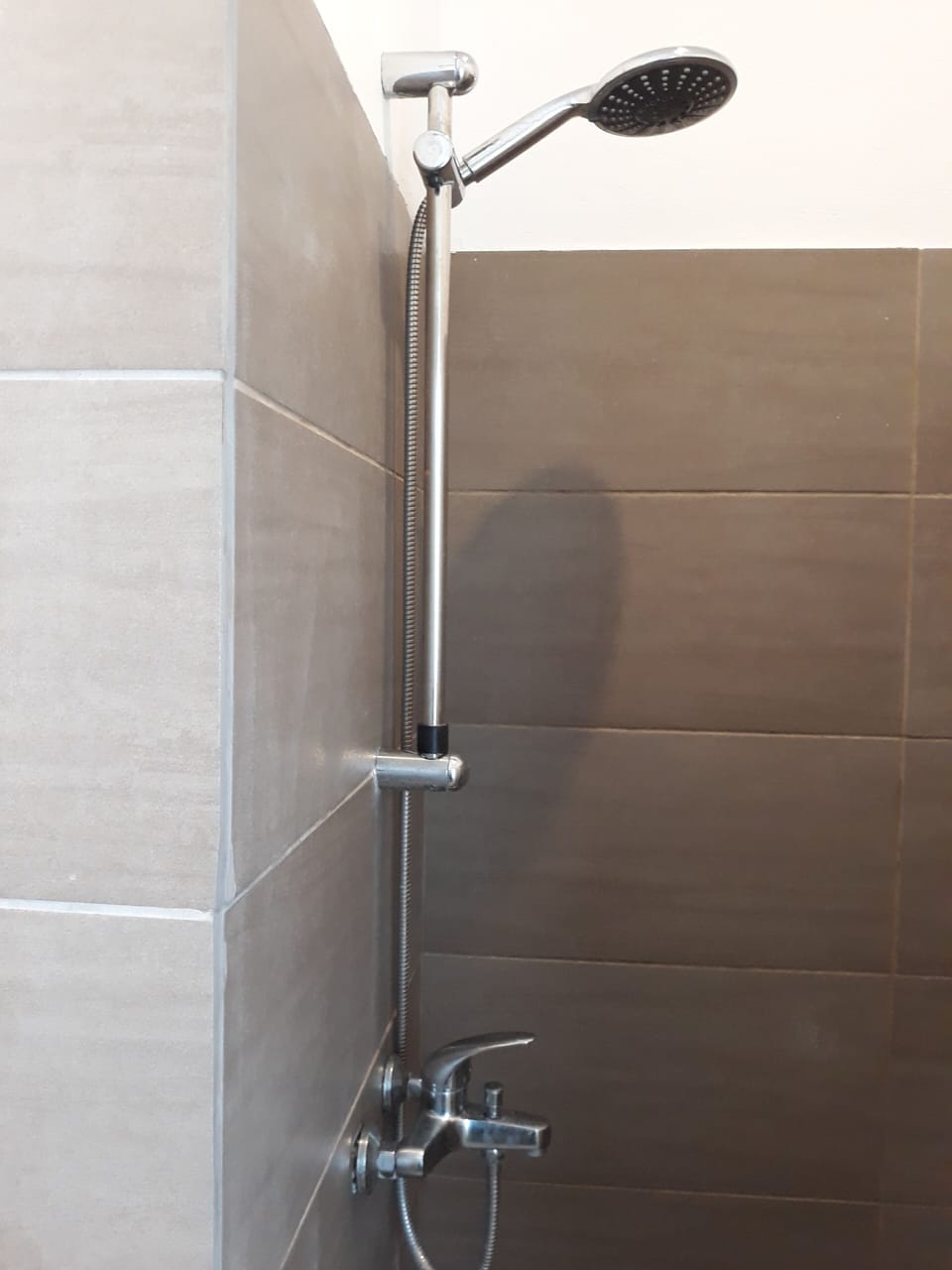 Small & Cozy Double Room 1 King Bed  Garden View | Bathroom | Shower, rainfall showerhead, free toiletries, hair dryer