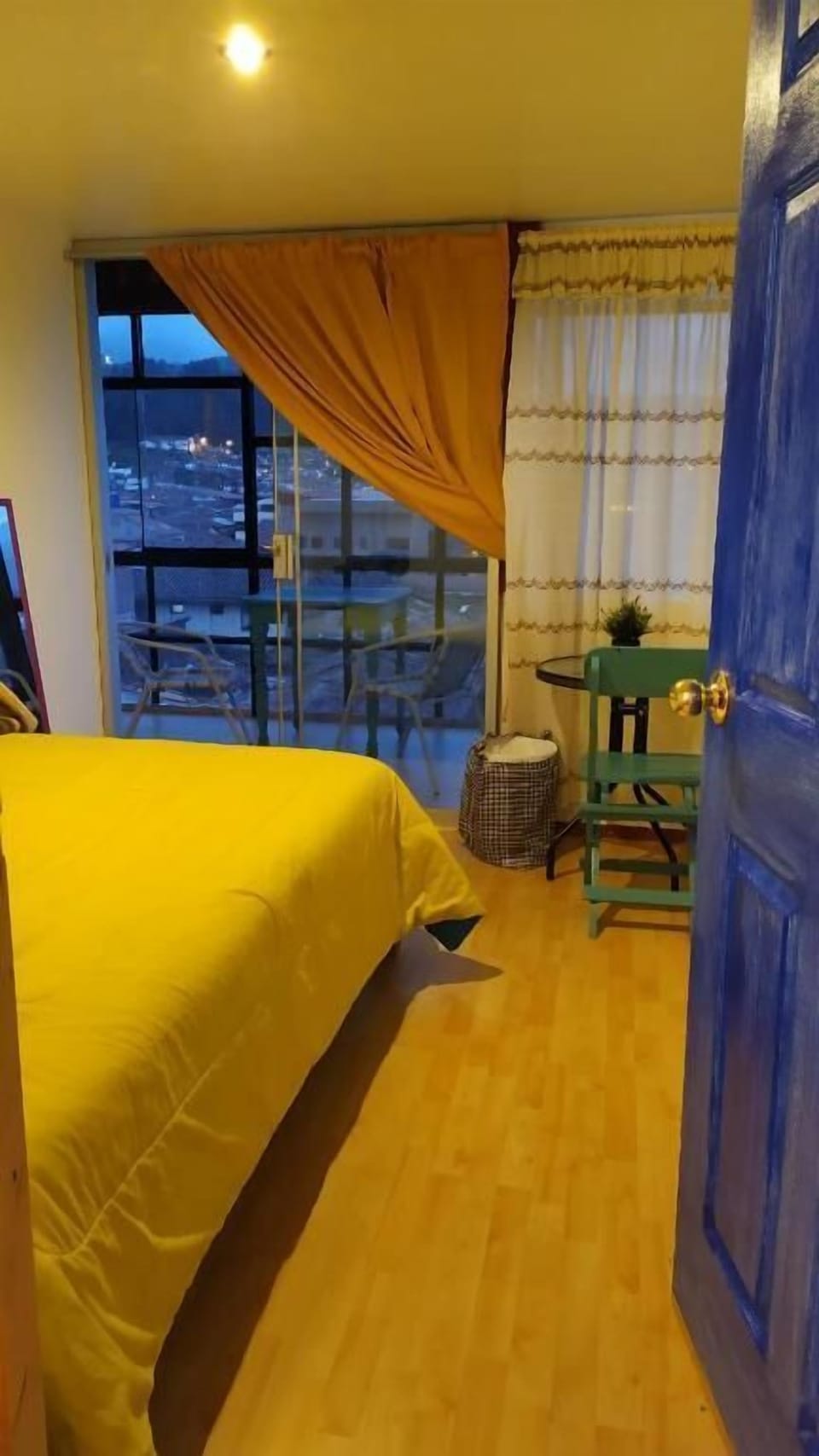 Panoramic Penthouse | Premium bedding, down comforters, Select Comfort beds, in-room safe