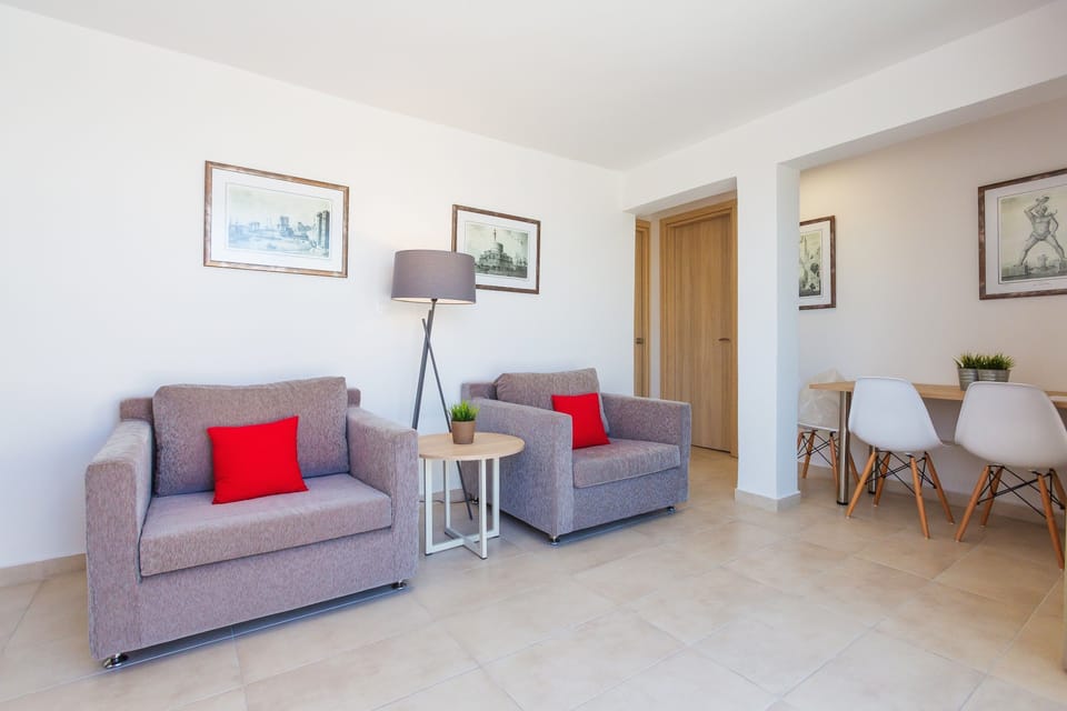 Superior Apartment, 1 Bedroom, City View | 1 bedroom, soundproofing, WiFi (free), bed sheets