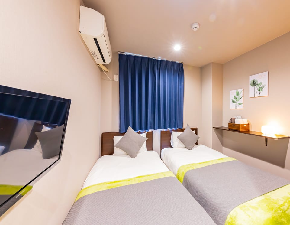 Desk, blackout drapes, free WiFi, bed sheets