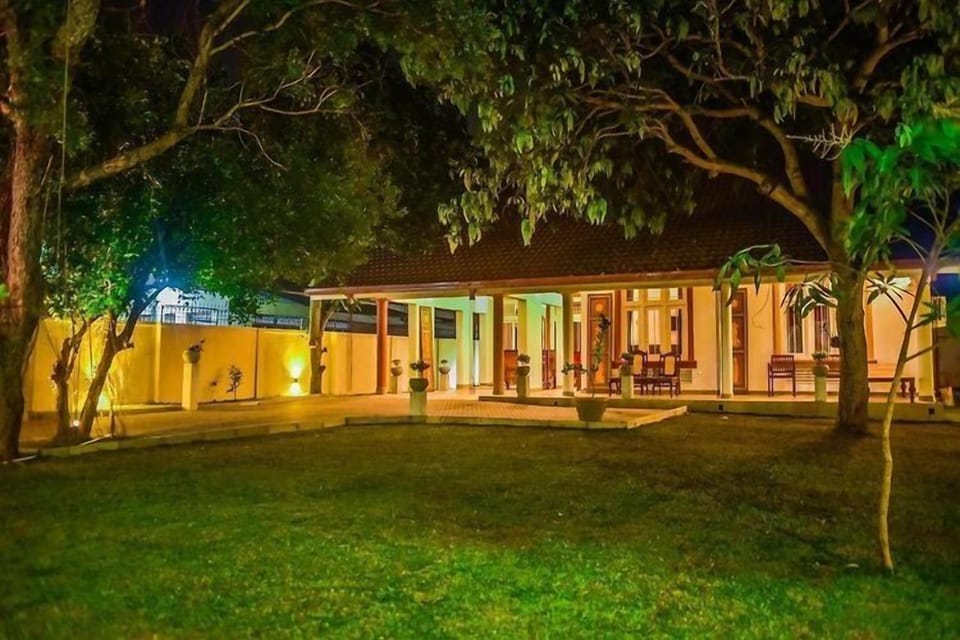 Ace Boutique Airport Bed and Breakfast in Negombo