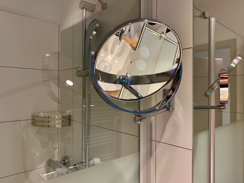 Deluxe Double Room | Bathroom | Shower, hair dryer, towels, soap