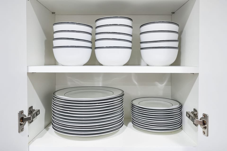 Comfort House | Private kitchenette | Full-size fridge, microwave, oven, stovetop