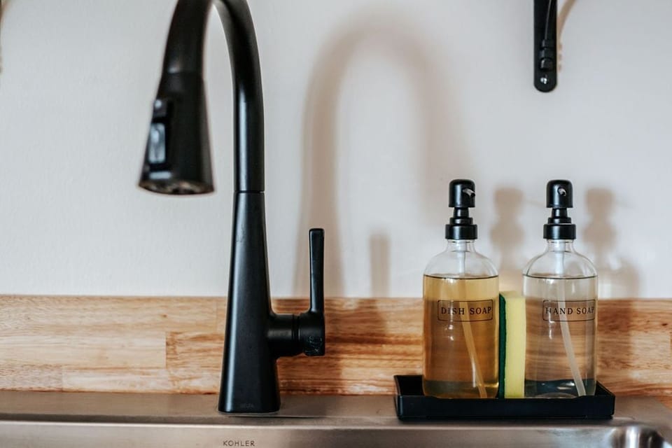 Apartment, Private Bathroom (North Central Loft) | Shared kitchen