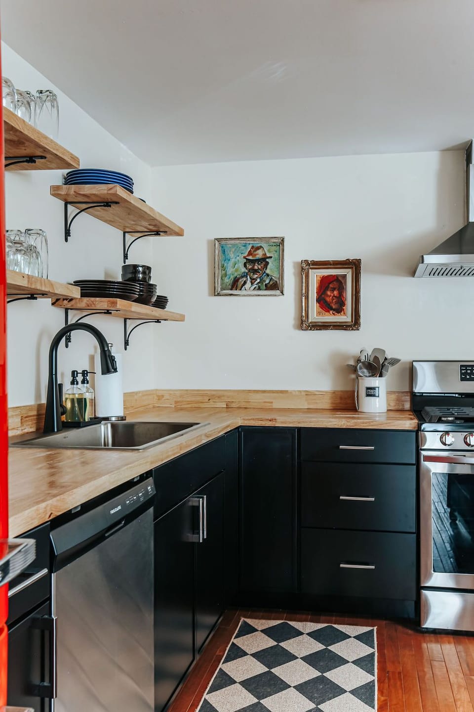 Apartment, Private Bathroom (North Central Loft) | Shared kitchen
